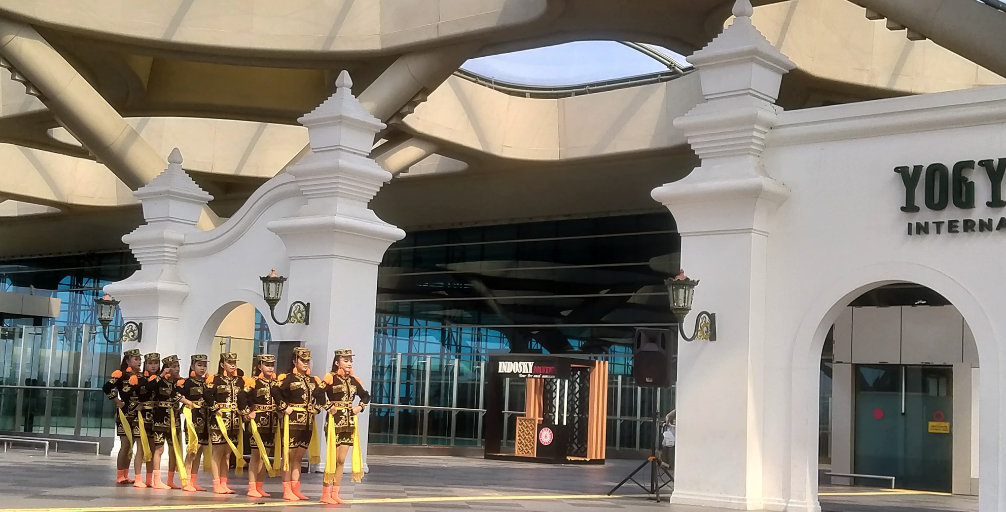 Hargorejo Sumbang Kesenian Angguk dalam Pentas Seni Kalurahan Budaya di Bandara NYIA
